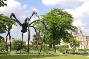 Fotografie: L'areigner de Louise Bourgeois, Paris
